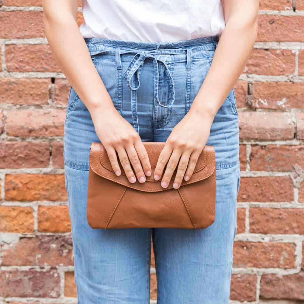 light-brown-clutch-2-free-img